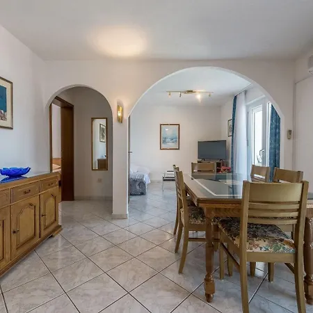 Bubi Apartment *