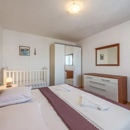 Apartment Bubi *